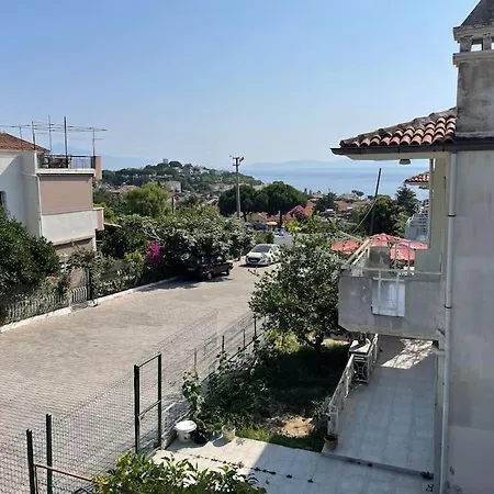 Merkezde Denize 5 Dakika Villa Kusadası