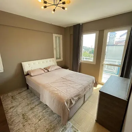 Merkezde Denize 5 Dakika Kusadasi