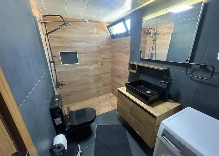 Cozy 5 Min To Kusadası